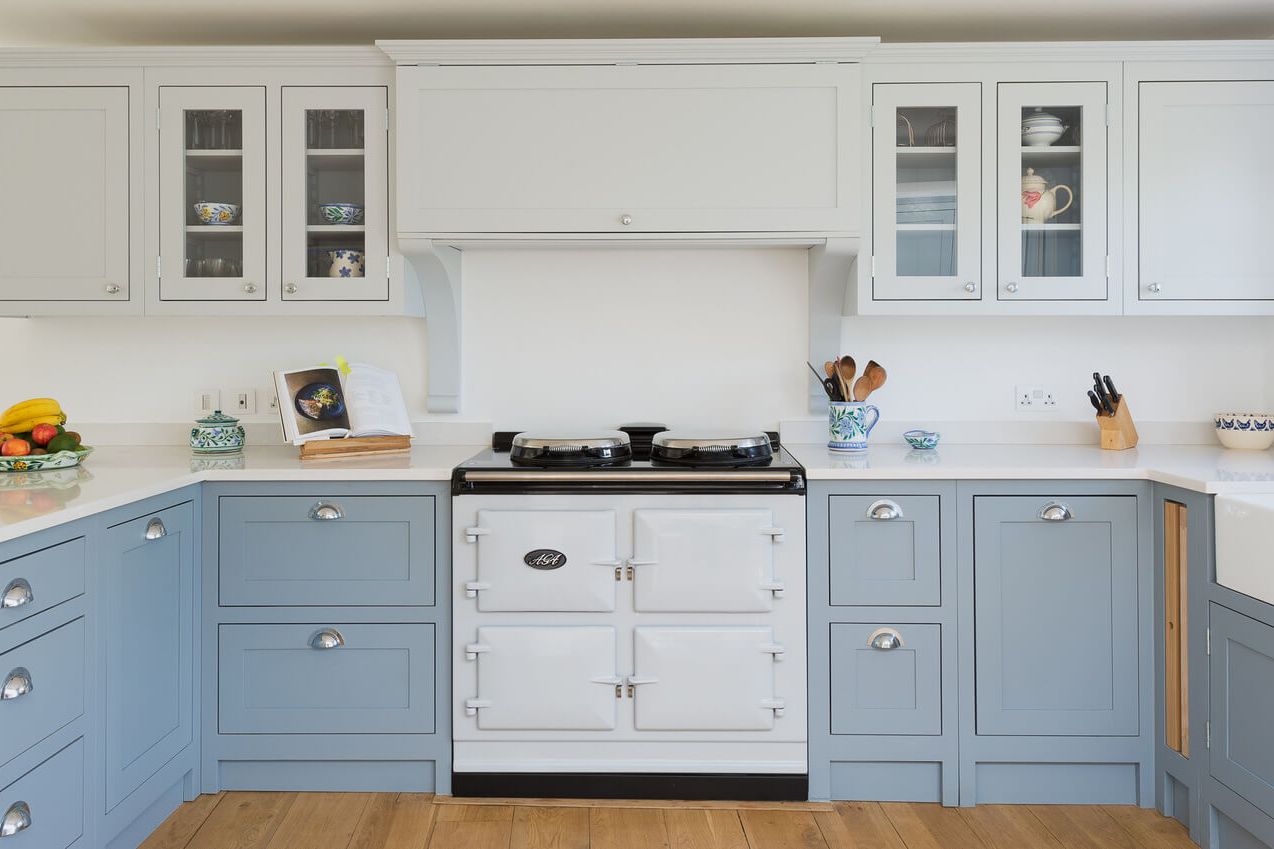 Shaker-style-kitchen-cabinets-594979923df78c537b43ab31